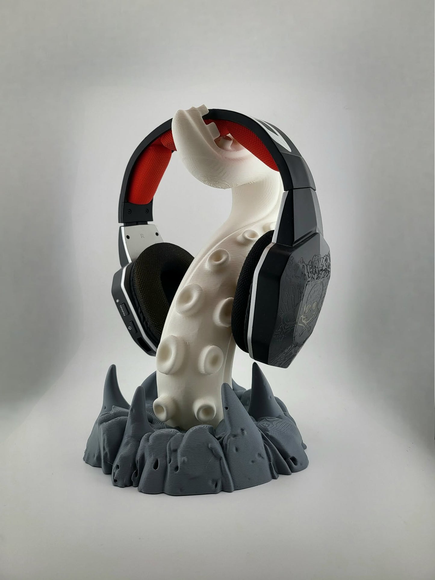 3D Kraken Tentacle Headphone Stand — Ocean Monster Desk Holder